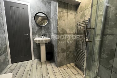 2 bed house, Queens Road, Hyde Park, Leeds, LS61HY - Image 2