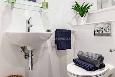 Penthouse 2 Bed Apartment - Image 4