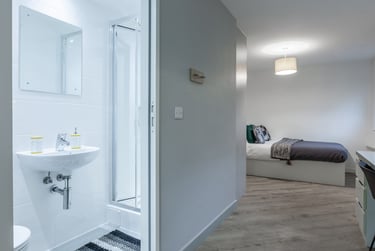 Classic Studio at The Fitzalan, Newport Road, City Centre, Cardiff, CF240AN - Image 11