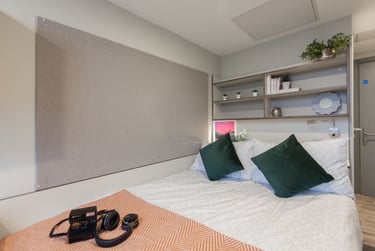 Platinum Plus En-suite at LIV Student Sheffield, 131 Ecclesall Road, City Centre, Sheffield, S118HY - Image 3