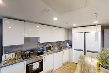 Gold Plus En-suite at LIV Student Sheffield, 131 Ecclesall Road, City Centre, Sheffield, S118HY - Image 15