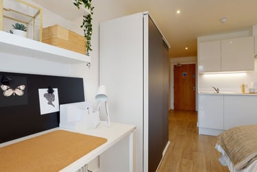 Classic Studio at One London Road, London Road, Keele University School Of Medicine, Newcastle under Lyme, ST51LZ - Image 2