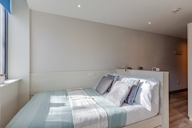Premium Studio at Mercury House, St Peters Road, Central, Bournemouth, BH12NT - Image 2