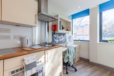 Premium Studio at Mercury House, St Peters Road, Central, Bournemouth, BH12NT - Image 3