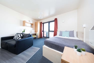 Classic Studio at Devonshire Courtyard, Wellington Street, Devonshire Green, Sheffield, S14HG - Image 1