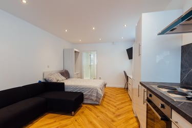 1 bed house, Hastings Street, City Centre, Loughborough, LE115AX - Image 1