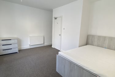 5 bed house, Broad Street, City Centre, Loughborough, LE115AB - Image 3