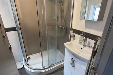 5 bed house, Curzon Street, City Centre, Loughborough, LE113BQ - Image 4