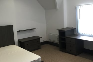 1 bed house, Derby Road, City Centre, Loughborough, LE115AG - Image 1