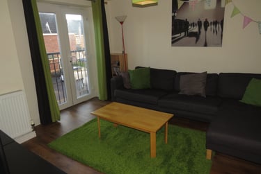 5 bed house, Goods Yard Close, City Centre, Loughborough, LE115EB - Image 3