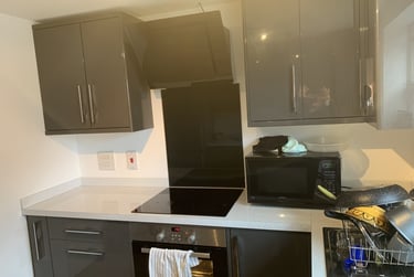 5 bed house, Goods Yard Close, City Centre, Loughborough, LE115EB - Image 2