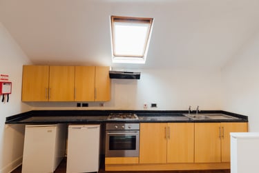 1 bed house, Ashby Road, City Centre, Loughborough, LE113AA - Image 4