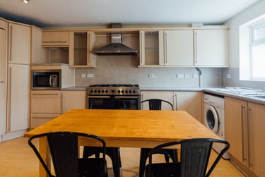 4 bed house, Kingfisher Way, City Centre, Loughborough, LE113NF - Image 3