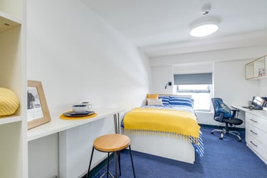 Bronze Plus Studio at Fulham Palace Studios, 168-188 Fulham Palace Road, Hammersmith, London, W69PA - Image 1