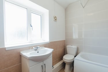 4 bed house, Alan Moss Road, City Centre, Loughborough, LE115LS - Image 3