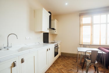 2 bed house, Forest Road, City Centre, Loughborough, LE113NP - Image 2