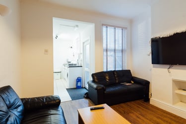 5 bed house, Arthur Street, City Centre, Loughborough, LE113AY - Image 1