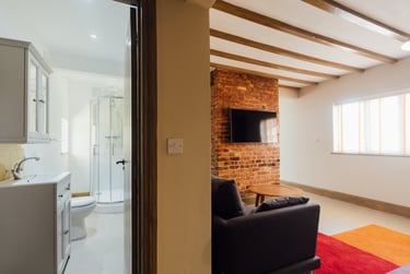 6 bed house, Forest Road, City Centre, Loughborough, LE113NP - Image 2