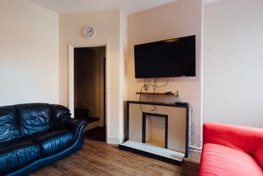 5 bed house, Arthur Street, City Centre, Loughborough, LE113AY - Image 1