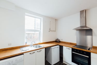 5 bed house, Monks Road, City Centre, Lincoln, LN25HY - Image 2