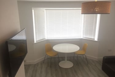 5 bed house, Cumberland Road, City Centre, Loughborough, LE115DE - Image 2