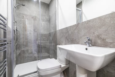 2 bed house, Moorland Road, Hyde Park, Leeds, LS61AL - Image 5