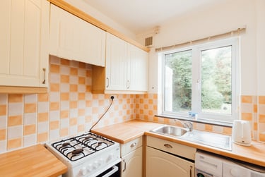 4 bed house, Oaklands Avenue, City Centre, Loughborough, LE113JF - Image 4