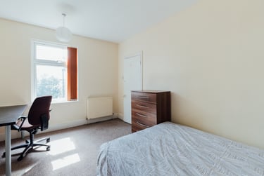 4 bed house, Royland Road, City Centre, Loughborough, LE112EH - Image 5