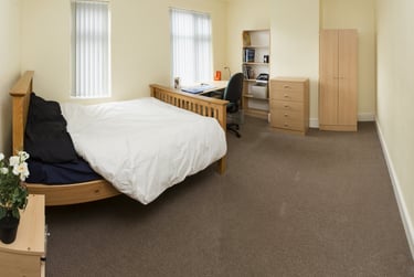 5 bed house, Broad Street, City Centre, Loughborough, LE115AB - Image 2