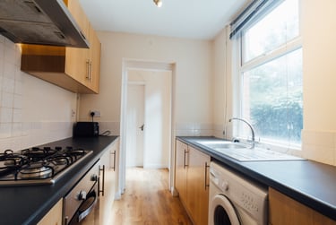 4 bed house, Granville Street, City Centre, Loughborough, LE113BN - Image 3