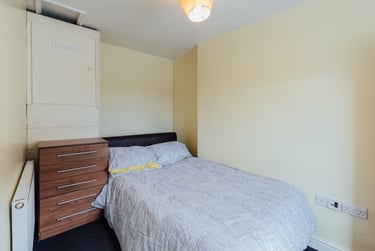1 bed house, Churchgate, City Centre, Loughborough, LE111UD - Image 2