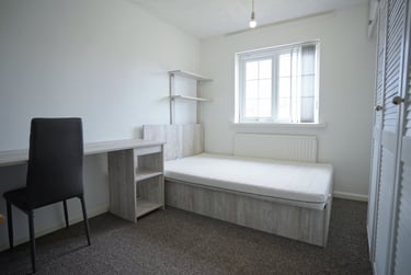 6 bed house, Valley Road, Shelthorpe, Loughborough, LE113PX - Image 9