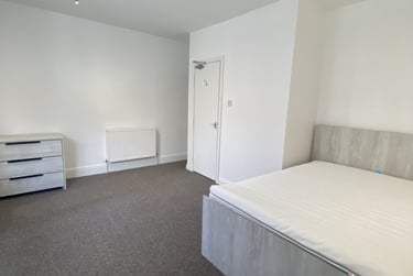 5 bed house, Forest Road, City Centre, Loughborough, LE113NP - Image 5