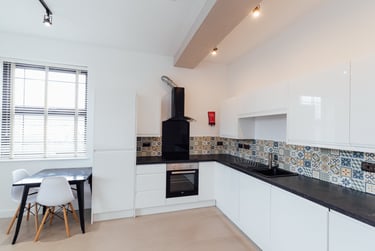 2 bed house, Canal House, City Centre, Loughborough, LE111AW - Image 1