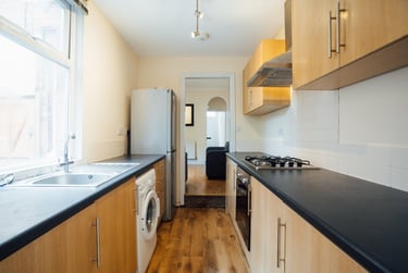 4 bed house, Granville Street, City Centre, Loughborough, LE113BN - Image 2