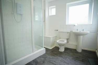 6 bed house, Valley Road, Shelthorpe, Loughborough, LE113PX - Image 8