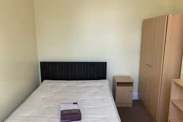 4 bed house, Broad Street, City Centre, Loughborough, LE115AB - Image 1