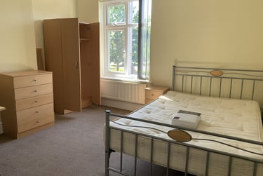 4 bed house, Broad Street, City Centre, Loughborough, LE115AB - Image 2