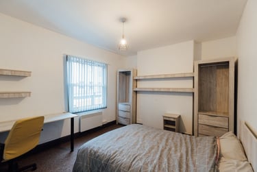 2 bed house, Ashby Square, City Centre, Loughborough, LE115AA - Image 3