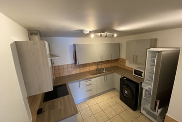 4 bed house, Pinfold Gate, City Centre, Loughborough, LE111BE - Image 1