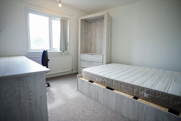 6 bed house, Valley Road, Shelthorpe, Loughborough, LE113PX - Image 7