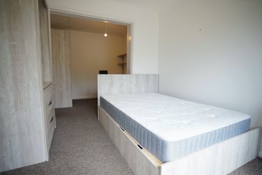 6 bed house, Valley Road, Shelthorpe, Loughborough, LE113PX - Image 3