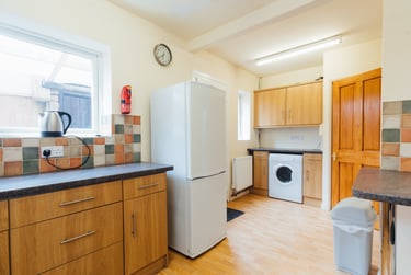 4 bed house, Hermitage Road, City Centre, Loughborough, LE114PF - Image 3