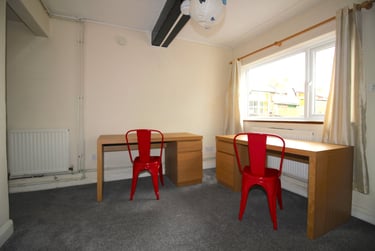 2 bed house, Albert Street, City Centre, Loughborough, LE112DW - Image 2