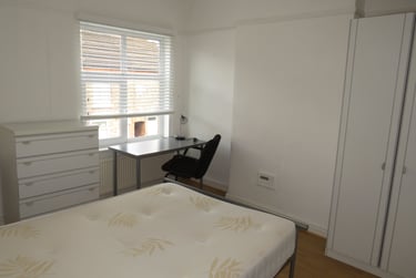 3 bed house, Paget Street, City Centre, Loughborough, LE115DS - Image 4