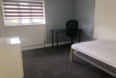 4 bed house, Sharpley Road, City Centre, Loughborough, LE114PN - Image 4