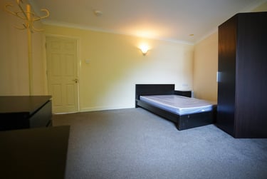 6 bed house, Patterdale Drive, Shelthorpe, Loughborough, LE113RT - Image 4