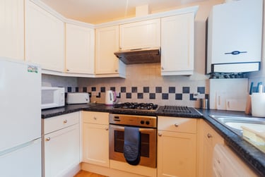 2 bed house, Carlton Close, City Centre, Loughborough, LE115DY - Image 3
