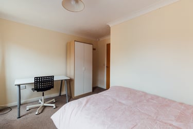 4 bed house, Kingfisher Way, City Centre, Loughborough, LE113NF - Image 3