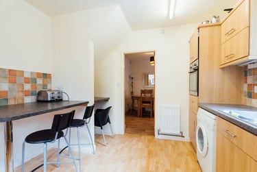 4 bed house, Hermitage Road, City Centre, Loughborough, LE114PF - Image 2